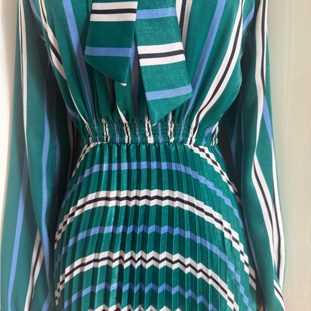 SFIZIO Studio Vintage Inspired Bow Tie Pleated Maxi Dress sz 2 - Picture 4 of 14